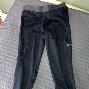 Nike pro warm tight fit